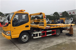 双桥哪里有拖车服务